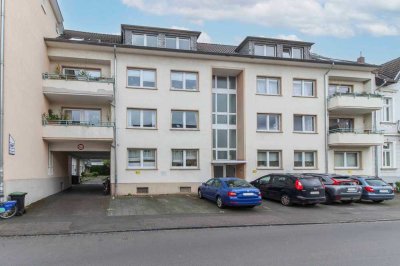 Renovieren und einziehen - großzügige Dachgeschosswohnung in Top-Lage von Bonn-Plittersdorf