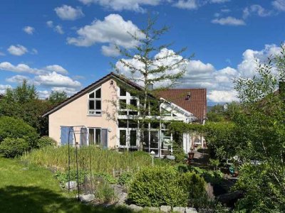 Stilvolle Villa - Einfamilienhaus mit Einliegerwohnung in Oberbeuren