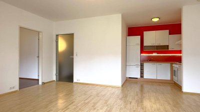 Gepflegte 2-Zimmer-Wohnung mit Loggia, Keller und Stellplatz
