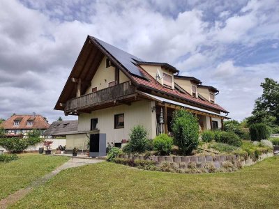 Zweifamilienhaus in Scheßlitz mit Ausbaureserve und Baugrund