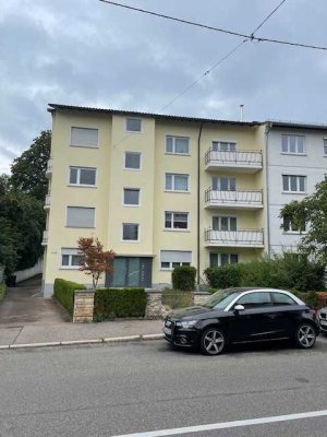 2 Wohnungen, zwei abgeschl. Etagen (OG + DG) 8 Zimmer, 4 Balkone, Halbhöhenlage!