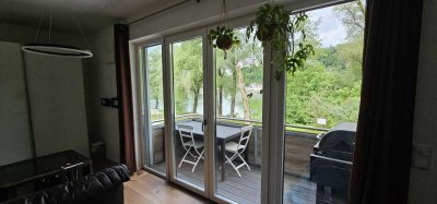 Neuwertige 1-Zimmer-Wohnung mit Balkon und PKW-Stellplatz, Innstadt