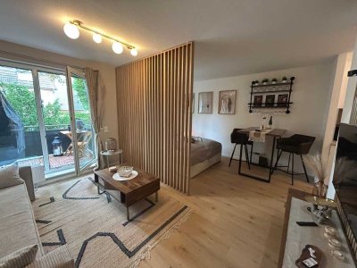 Komplett neu möblierte, frisch renovierte, helle 1-Zi-Whg im Hochparterre mit Balkon und neuer Küche