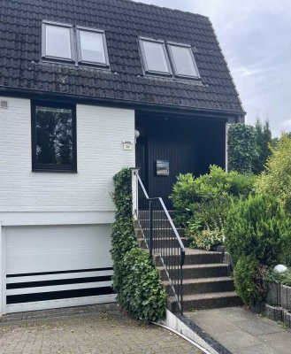 Doppelhaushälfte mit besonderer Architektur sucht neue Mieter