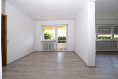 Sehr schöne 3,5 Zimmer Wohnung mit Balkon und Garage