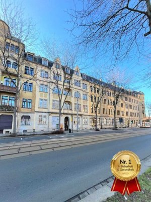 In Renovierung I Balkon I Bad mit Wanne I Moderne, Vollausgestattete Einbauküche