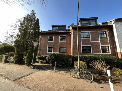 Sasel, schöne 4 Zimmerwohnung mit Tiefgarage in zentraler Lage