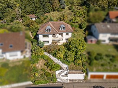 Stilvolles Anwesen mit großzügigem Grundriss in ruhiger Lage von Jöhlingen