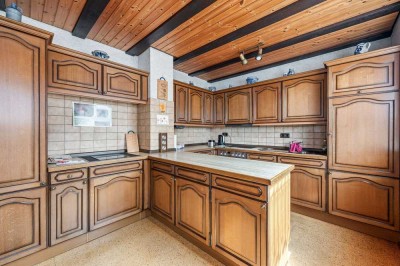 Zweifach einziehen, zweimal profitieren: 
Großes Haus mit Potenzial für 2 Einheiten!