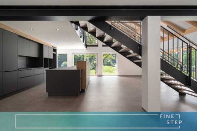 Erstbezug in exklusiver, lichtdurchfluteter Maisonette-Wohnung mit Galerie und Dachgeschoss