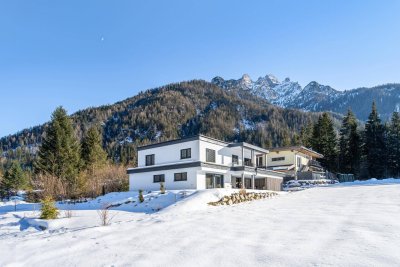Stilvolles Einfamilienhaus mit freiem Bergblick