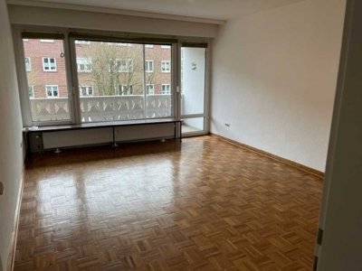 Großzügiges Wohnen mit Sonnenbalkon in ruhiger Umgebung