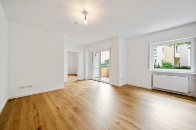 Hochwertig sanierte helle 4-Zimmer Wohnung mit Balkon in ruhiger Lage