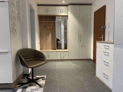 Geschmackvolle, neuwertige 1-Raum-EG-Wohnung möbliert