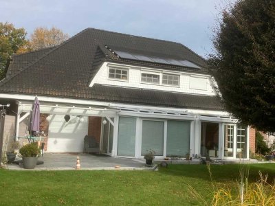 Architektenhaus m. Wintergarten und wunderschönem Garten, PV Anlage und ungewöhnlichem Potential