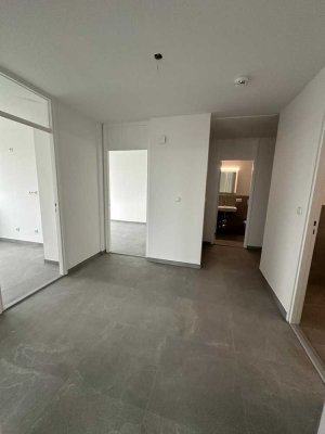 Erstbezug nach Sanierung! 3 Zimmer Wohnung mit Balkon, Bergblick und EBK in Planegg bei München
