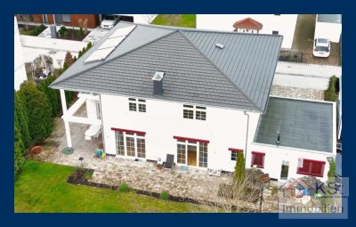 Villa der Extraklasse in Groß Glienicke – stilvoll, ruhig, luxuriös und familienfreundlich