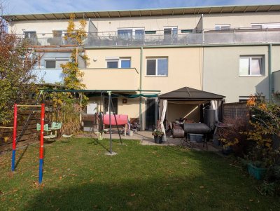 !! Hübsches Reihenhaus mit großem Garten !!