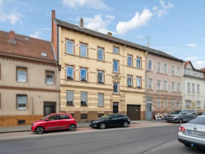 Gepflegtes Mehrfamilienhaus unter Denkmalschutz mit geschichtsträchtiger Hausfassade in Schöningen