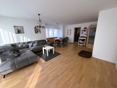 Großzügige 4-Zimmer-Wohnung mit West-Balkon