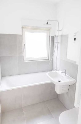 Erstbezug nach Sanierung: 2-Zimmer-Wohnung mit Balkon in Berlin-Steglitz