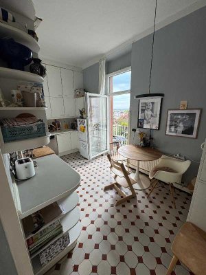 Klassische 3 Zimmer-Altbauwohnung mit Balkon im FFM-Bornheim