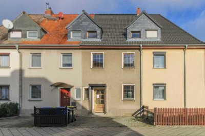 Großzügiges Wohnen in Dessau-Roßlau: RMH mit Ausbaureserve, Garten und Stellplatz