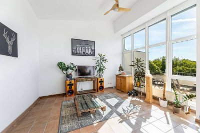 HEGERICH: Moderne Dachgeschosswohnung mit Loftcharakter und großer Sonnenterrasse in Fürth
