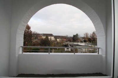 SANIERTE-ERSTBEZUG ALTBAUWOHNUNG MIT FLAIR UND GARTEN