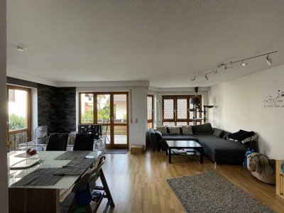 Gepflegte 4 Zimmer Wohnung in Ossweil mit Garage