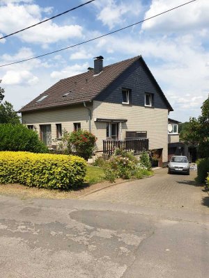 Helle 3-Zimmer Dachgeschosswohnung in Overath Bengelshöhe