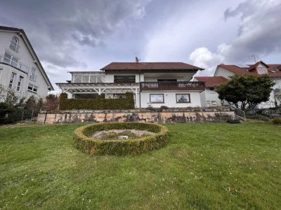 Großzügiges Wohnhaus mit Blick über das Saaletal in ruhiger Wohnlage von Bad Bocklet