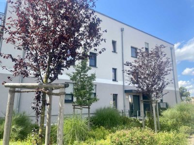 Geschmackvoll möblierte, neuwertige 2-Zimmer-Erdgeschosswohnung mit EBK in Werder (Havel)