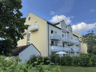 Leerstehende 2-Zimmer-Dachgeschosswohnung mit TG-Stellplatz