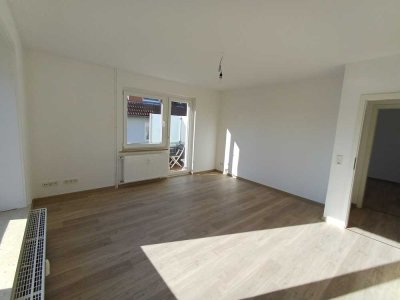 Erstbezug nach Sanierung mit Balkon: freundliche 3-Zimmer-Wohnung in 31832, Springe