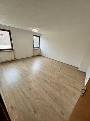 Frisch renovierte 3,5 Zimmer Wohnung im Zentrum Tuttlingen