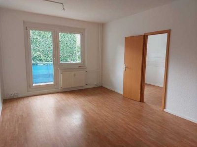 3 Raumwohnung in der 1 Etage mit Balkon