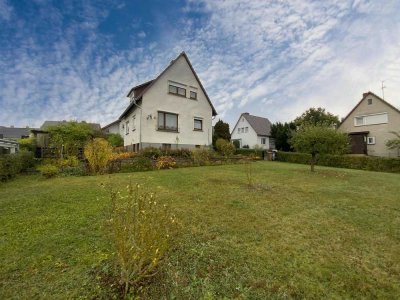 Freistehendes Einfamilienhaus auf wunderschönem Eckgrundstück in ruhiger Lage von KS-Forstfeld