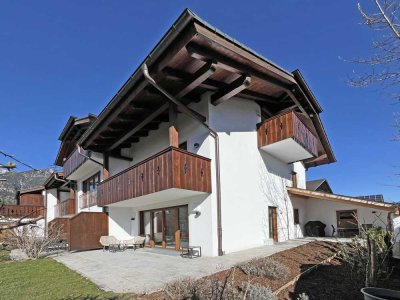 Hochwertige Reihenendhaus in zentraler Lage mit Garten und tollem Bergblick