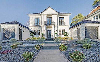 Hochwertige Villa mit ca. 300qm Wohn-/Nutzfläche, 2 Garagen, Pool in ruhiger Lage - provisionsfrei -