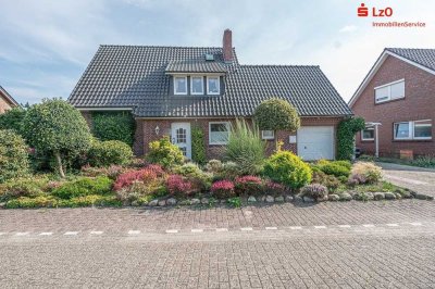 Großzügiges Wohnhaus auf parkähnlichem Grundstück