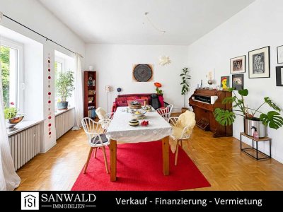 Einzigartige 4,5-Zimmer-Wohnung im Zentrum mit Balkon