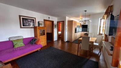 Wunderschöne, helle 2 Zimmer-Wohnung in Palt für Singles oder Paare