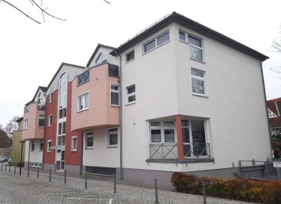 Wohnen an der Elbe - 4 Zimmer mit Balkon und Tiefgarage