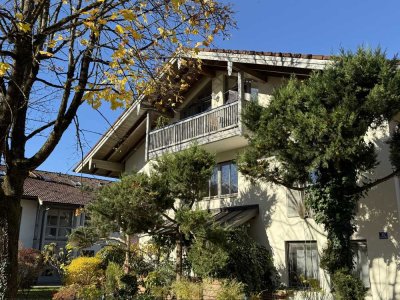 Sonnige 2-Zimmer-Wohnung mit großem Balkon und herrlichem Bergblick