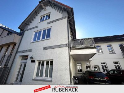 Moderne Etagenwohnung mit großem Balkon in der schöne Altstadt