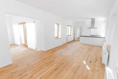 Gepflegte 2-Raum-Wohnung mit Einbauküche in Straubing