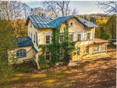 Herrenhaus in Alleinlage zwischen Starnberg und München Gauting