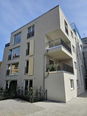 Hochwertige 3,5 Zimmer Neubauwohnung mit Loggia in zentraler Lage zum Erstbezug