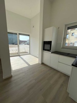 * einen Monat mietfrei wohnen* - charmante 2-Zimmer-Wohnung mit Einbauküche und Terrasse